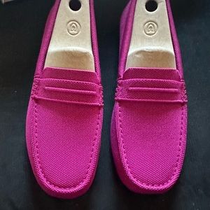 Rothys The Driver - Raspberry - Size 11- Brand New in Box!